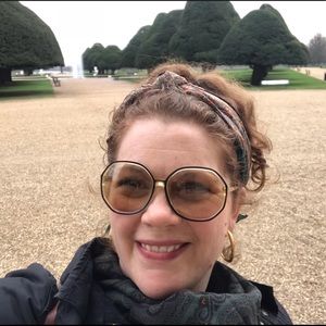 Meet your Posher, Laura